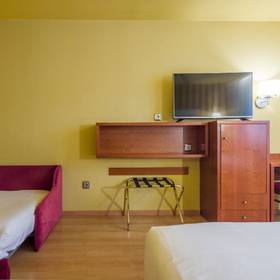 Room Hotel ILUNION Les Corts Spa Barcelona Room Hotel ILUNION Les Corts Spa Barcelona