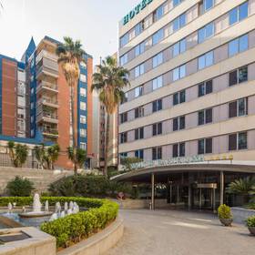 Facade Hotel ILUNION Les Corts Spa Barcelona Facade Hotel ILUNION Les Corts Spa Barcelona