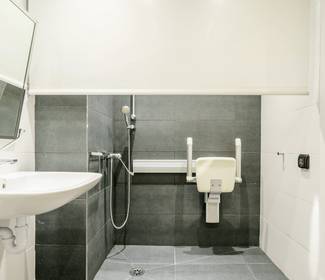 Accesible room hotel ilunion bilbao Accesible room hotel ilunion bilbao