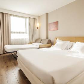 Triple room ilunion valencia hotel ilunion valencia 4 Triple room ilunion valencia hotel ilunion valencia 4