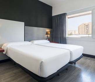 Superior premium room Hotel Ilunion Romareda Zaragoza
