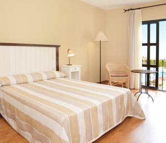 Triple room with swimming pool views ILUNION Hacienda de Mijas Hotel Triple room with swimming pool views ILUNION Hacienda de Mijas Hotel