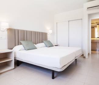 Apartments with patio hotel ilunion menorca cala galdana Apartments with patio hotel ilunion menorca cala galdana