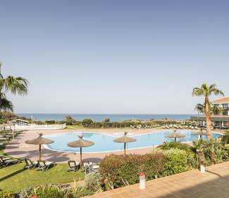 Outdoor swimming pool Hotel ILUNION Calas de Conil Conil de la Frontera Outdoor swimming pool Hotel ILUNION Calas de Conil Conil de la Frontera