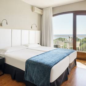 Double room Hotel ILUNION Caleta Park S'Agaró Double room Hotel ILUNION Caleta Park S'Agaró