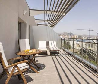 Junior suite harbour view Hotel ILUNION Málaga Junior suite harbour view Hotel ILUNION Málaga