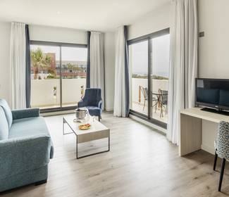 Junior suite room Hotel ILUNION Calas de Conil Conil de la Frontera Junior suite room Hotel ILUNION Calas de Conil Conil de la Frontera