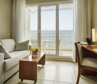 Superior room with sea views Hotel ILUNION Fuengirola