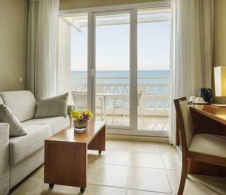 Superior room with sea views hotel ilunion fuengirola Superior room with sea views hotel ilunion fuengirola