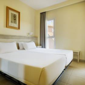 Double room aparthotel ilunion sancti petri cádiz Double room aparthotel ilunion sancti petri cádiz