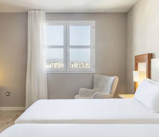 Disabled accessible room hotel ilunion fuengirola Disabled accessible room hotel ilunion fuengirola