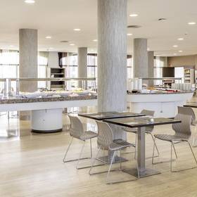 Lobby cafeteria hotel ilunion islantilla hotel ilunion islantilla huelva Lobby cafeteria hotel ilunion islantilla hotel ilunion islantilla huelva