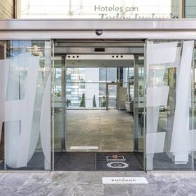 Facade hotel ilunion atrium madrid Facade hotel ilunion atrium madrid