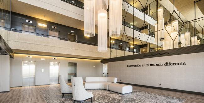 HALL ILUNION LAS LOMAS HALL ILUNION LAS LOMAS
