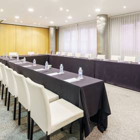 Meeting room hotel ilunion bilbao Meeting room hotel ilunion bilbao