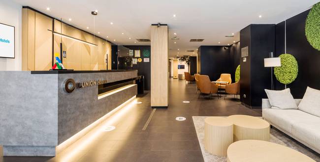 Reception Hotel ILUNION Almirante Barcelona Reception Hotel ILUNION Almirante Barcelona