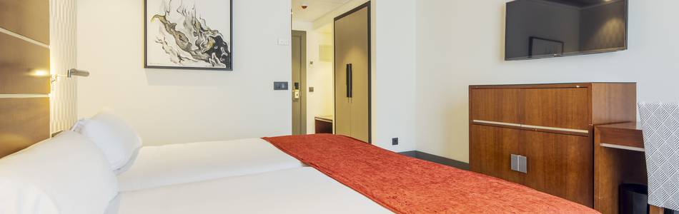 Double room Hotel ILUNION Alcora Sevilla Seville Double room Hotel ILUNION Alcora Sevilla Seville