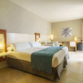 Room Hotel ILUNION Fuengirola Room Hotel ILUNION Fuengirola
