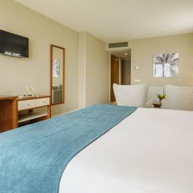 Room Hotel ILUNION Fuengirola Room Hotel ILUNION Fuengirola